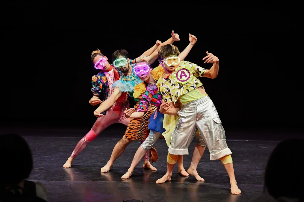 Le Monde à l'envers de Kaori Ito / Représentation à KAAT Kanagawa Arts Theatre en 2023 / Organisateur : KAAT Kanagawa Arts Theatre / Photographe : Manaho Kaneko